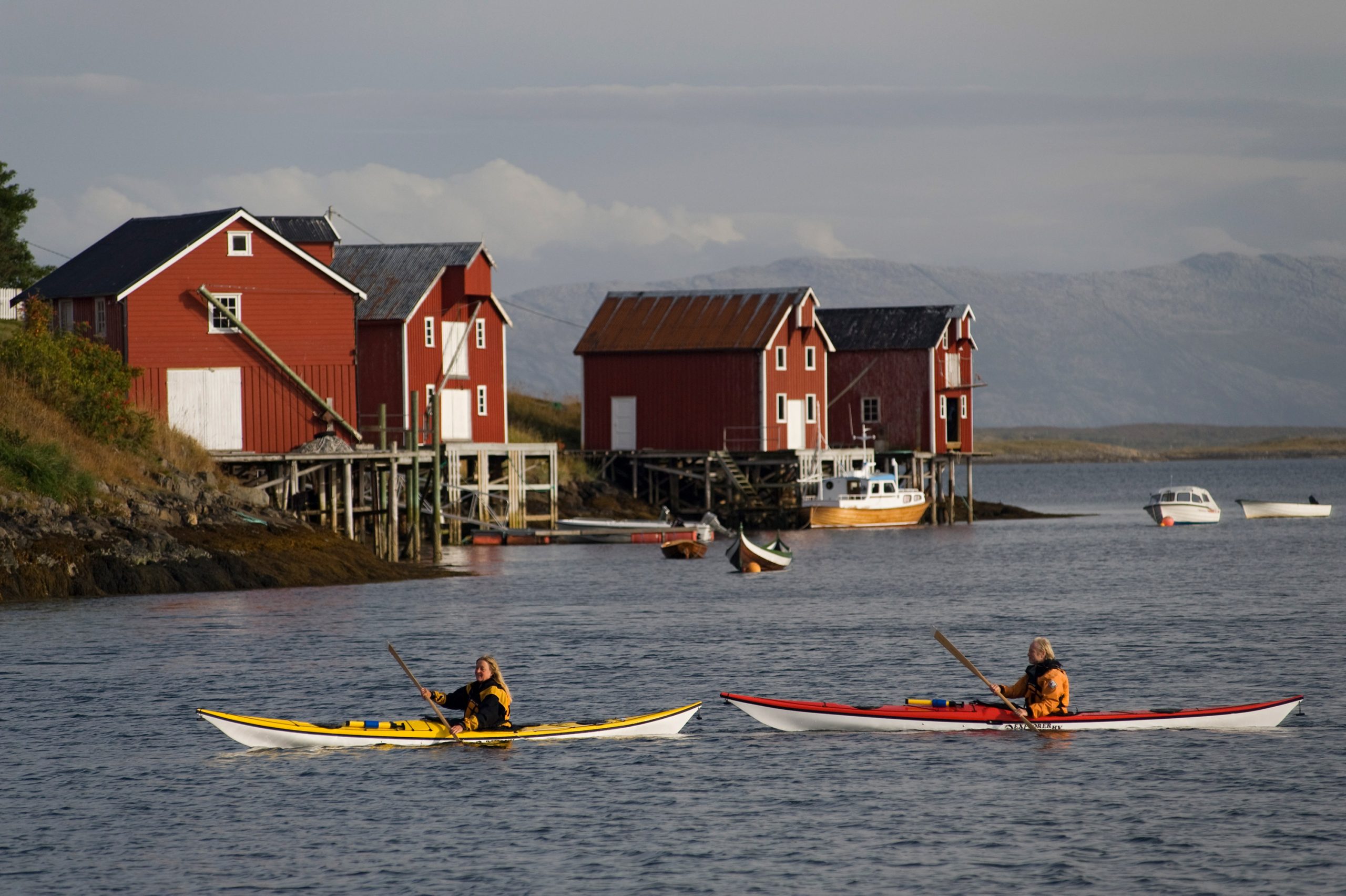 Kayaking. Photo: Erlend Haarberg